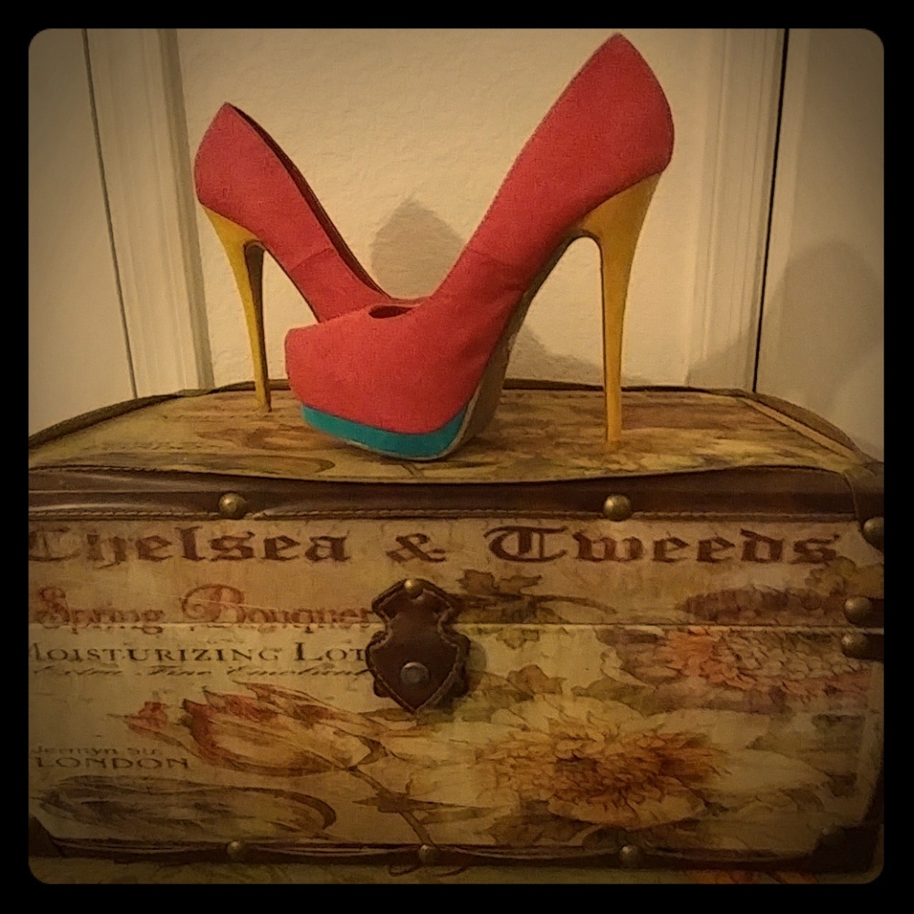 Adorable 6 inch heels
